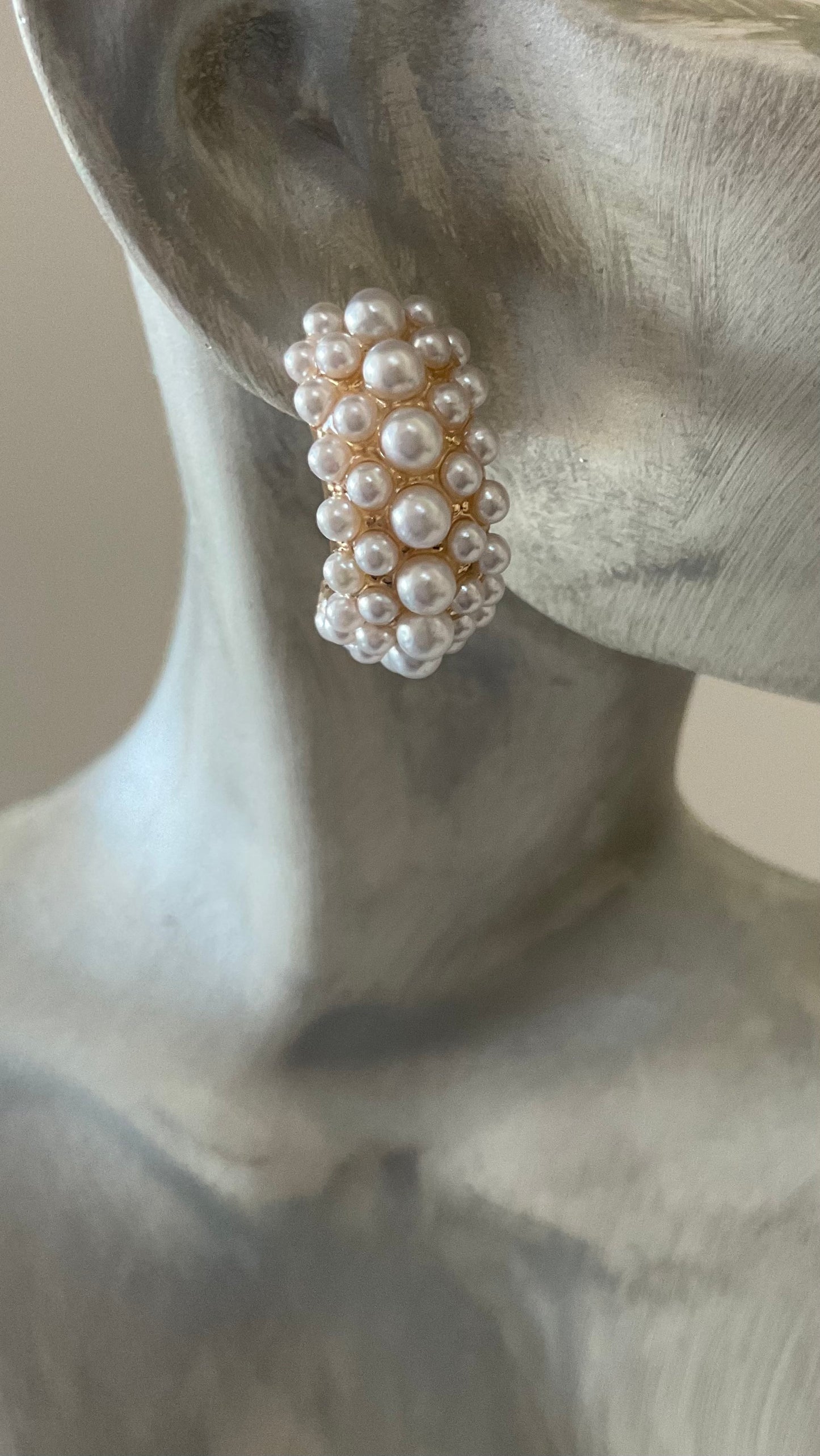 Half hoop pearl earrings
