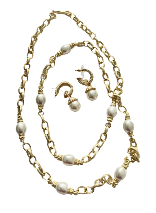 Matt gold & faux pearl necklace & earring set